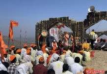 इतिहास घडला! छत्रपती संभाजीनगर जिल्ह्यात पहिल्यांदाच गडावर पार पडला शिवरायांचा अभिषेक; सोयगावकरांचा ‘स्वाभिमानी’ पायी सोहळा