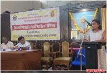 अमळनेर येथे पार पडलेल्या बहिणाबाई विद्यार्थी साहित्य संमेलनात पाचोराच्या कु.चेतना हिरे यांचा सहभाग