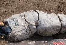 कासार पिंपळगावच्या नदीच्या पात्रात आढळला जीवे ठार मारून गोणीत बांधून टाकलेला अज्ञात महिलेचा मृतदेह