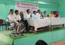 सोयगावात आढावा बैठकीत पाणीटंचाईचा मुद्दा गाजला; अधिकारी गैरहजर राहिल्याने नाराजी