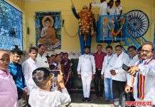 सोयगाव येथे भारतरत्न डॉ. बाबासाहेब आंबेडकर यांच्या १३५ व्या जयंती निमित्त विविध पक्ष संघटनेतर्फे अभिवादन