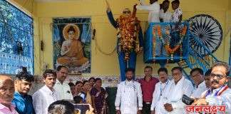 सोयगाव येथे भारतरत्न डॉ. बाबासाहेब आंबेडकर यांच्या १३५ व्या जयंती निमित्त विविध पक्ष संघटनेतर्फे अभिवादन