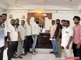 आमोदा येथे आदिवासी कोळी जमातीचे दैवत महर्षी वाल्मिकी यांच्या पुतळ्याची विटंबना