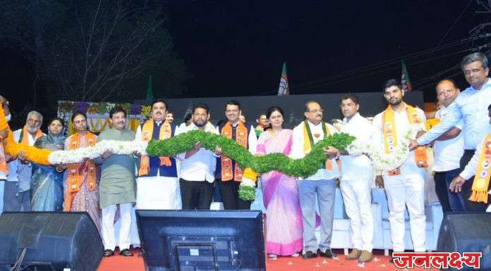 जी स्वप्न घेऊन अक्षय मैदानात उतरला ती सर्व स्वप्न मी पुर्ण करणार,या निवडणुकीत दिलेले मत स्व.शिवाजीराव कर्डिले यांना खरी श्रद्धांजली ठरेल : मुख्यमंत्री देवेंद्र फडणवीस