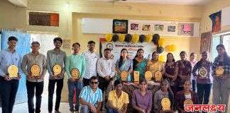 पाचोरा देशमुख चित्रकला महाविदयालय कलाशिक्षक पदविका अभ्यसक्रमाचे स्नेह संमेलन उत्साहात पार पडले
