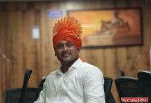 भडगाव तालुक्यातील शिवनी गावचे सुपुत्र तथा नवी मुंबई पोलीस दलात कार्यरत असलेले योगेश राजेंद्र जाधव यांनी महाराष्ट्र लोकसेवा आयोगाच्या (MPSC) परीक्षेत उल्लेखनीय यश संपादन
