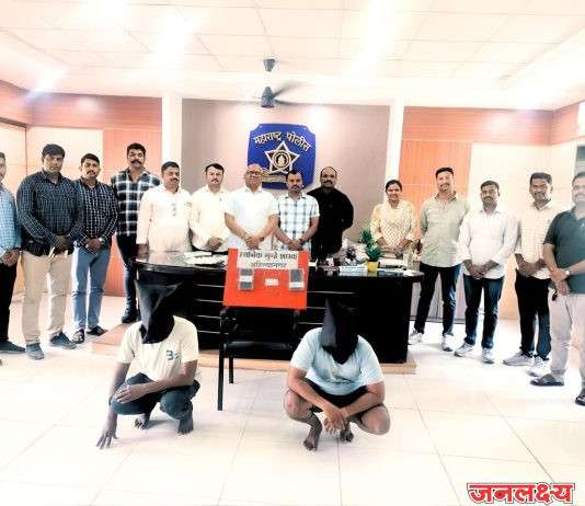 निवृत्ती महाराज देशमुख इंदोरीकरांच्या मुलीच्या लग्नात सोन्याच्या दागिण्यावर डल्ला मारणाऱ्या श्रीरामपूरच्या दोन आरोपींच्या पोलीसांनी मुसक्या आवळल्या