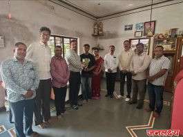 श्री. गो.से. हायस्कूल,पाचोरा येथे गुणवंत विद्यार्थ्यांचा सत्कार