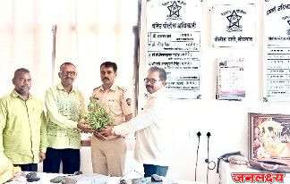 सोयगाव : सहाय्यक पोलीस दिनकरराव गोरे यांनी स्वीकारला पदभार ; पत्रकारांच्या वतीने स्वागत