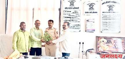 सोयगाव : सहाय्यक पोलीस दिनकरराव गोरे यांनी स्वीकारला पदभार ; पत्रकारांच्या वतीने स्वागत