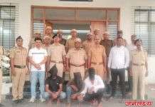 फरार गुन्हेगाराला पकडण्या साठी गेलेल्या पोलिस पथकावर बेछुटपणे गोळीबार करणाऱ्या तीन आरोपींच्या पाथर्डी पोलिसांनी पाठलाग करत मुसक्या आवळून गजाआड केले