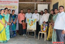 पाचोरा कन्या विद्यालयात विद्यार्थिनींचे सवाद्य स्वागत
