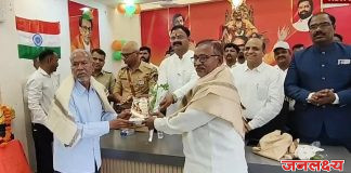 स्वातंत्र्यसैनिकांच्या कुटुंबीयांचा पाचोऱ्यात कृतज्ञता सोहळ्यात सन्मान