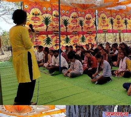 रा.से.यो.धरणगाव महाविद्यालयात विशेष श्रम संस्कार शिबिराच्या तिसऱ्या व चौथ्या दिवशी खालील प्रमाणे उपक्रम राबविण्यात आले