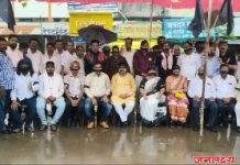 पाचोऱ्यात भरपावसात कॉग्रेस सह शिवसेना उबाठा चे आंदोलन